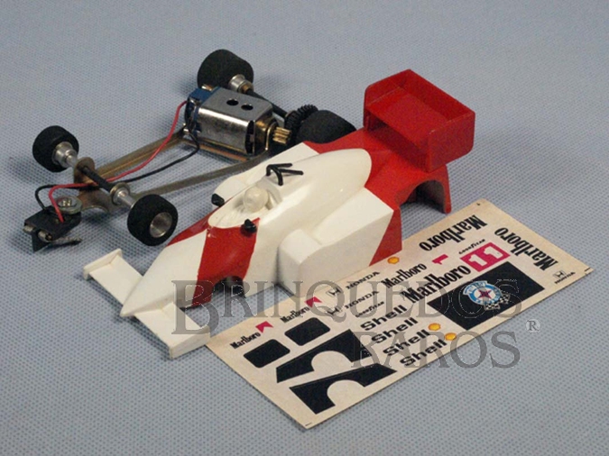 Brinquedo antigo McLaren MP4/4 Série Ayrton Senna pintura em U com Decais Originais Chassi diagonal Década de 1980