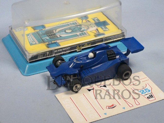 Brinquedo antigo Ligier JS11 Jacques Laffitte com Caixa plástica e Cópia das decais  Década de 1990