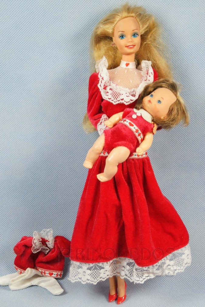 Brinquedo antigo Boneca Barbie Heart Family Serie com Bebê vestido vermelho Década de 1980