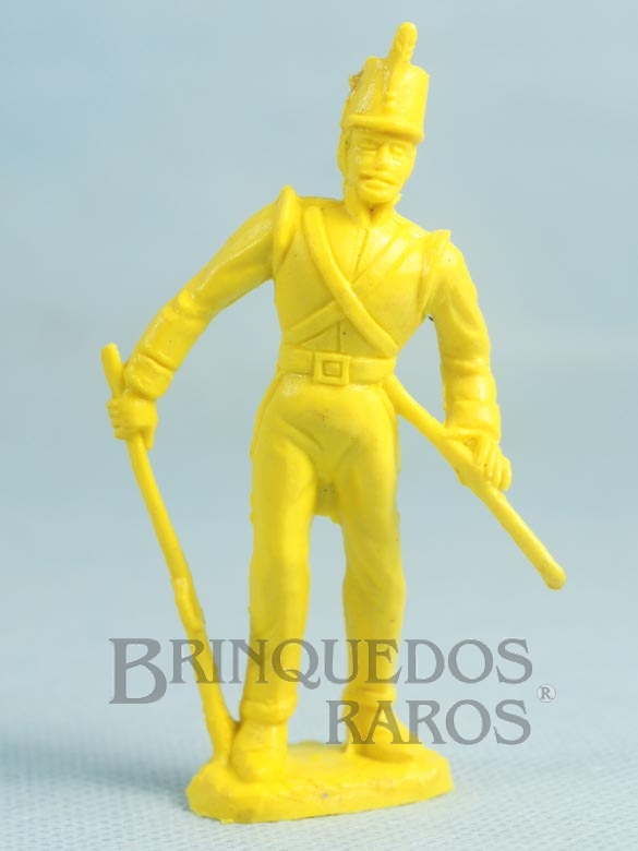 Brinquedo antigo Soldado em pé de plástico amarelo Série Tropas Imperiais