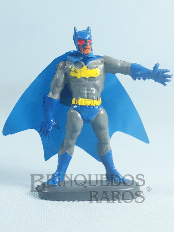 Brinquedo antigo Batman de plástico pintado completo com a Capa Década de 1970