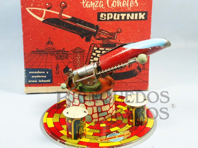 Brinquedo antigo Lançador de Foguetes Sputnik com 15,00 cm de altura Década de 1960