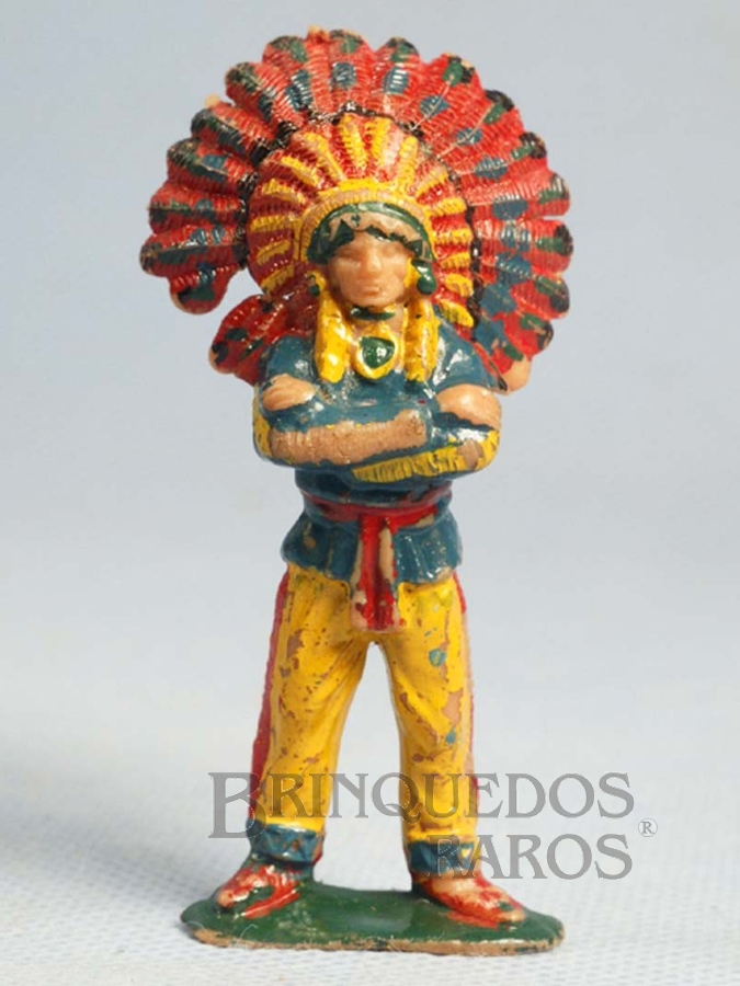 Brinquedo antigo Chefe índio de pé com braços cruzados Chefe Cochise Casablanca numerado 113 Erro de Fábrica Década de 1960