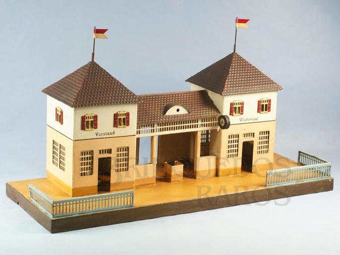Brinquedo antigo Estação com 48,00 cm de comprimento e 26,00 cm de altura Bitola 1 Década de 1920