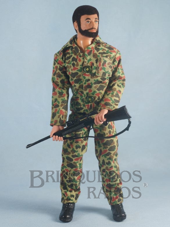 Brinquedo antigo Boneco Falcon moreno com barba Ação Camuflada completo com 4 Itens Edição 1977