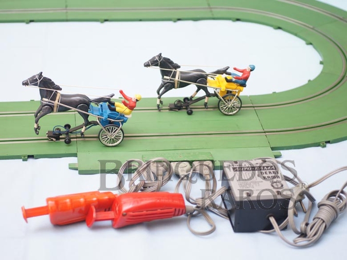 Brinquedo antigo Conjunto completo de Derbi-Rama com pistas Transformador e duas Charretes Ano 1968