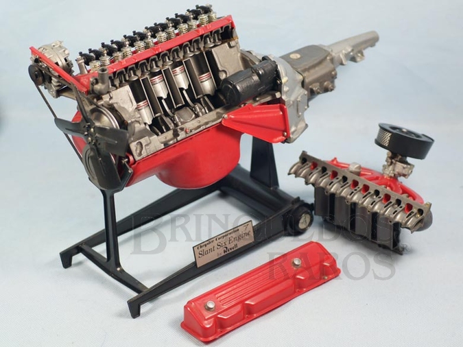 Brinquedo antigo Motor 6 Cilindros Chrysler Slant Six Engine Kit montado com todas as funções mecânicas Década de 1970 
