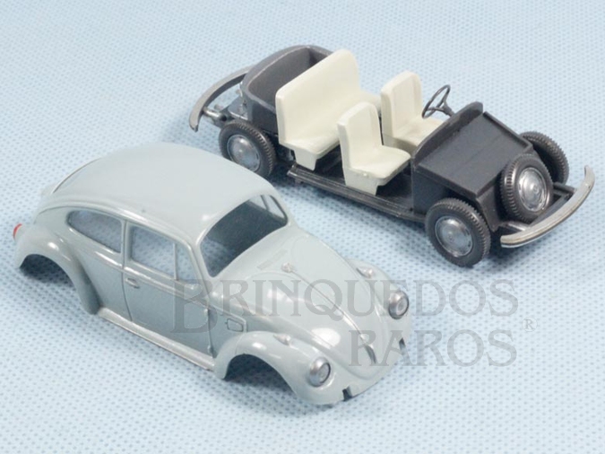 Brinquedo antigo Volkswagen Sedan 1968 com 10,00 cm de comprimento completo Década de 1960