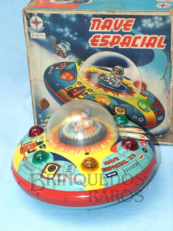 Brinquedo antigo Disco Voador Nave Espacial X-3 com 26,00 cm de diâmetro Década de 1960