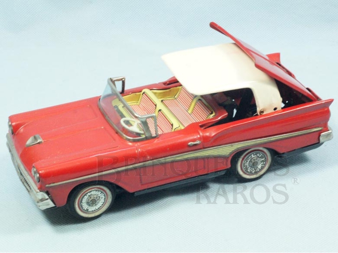 Brinquedo antigo Ford Fairlane 500 Skyliner 1958 Conversível com 23,00 cm de comprimento Recolhe a capota Década de 1960