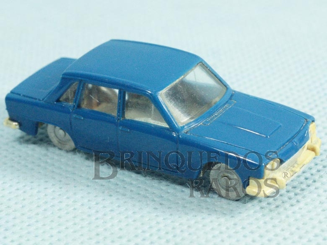 Brinquedo antigo Triumph 2000 1968 com 6,00 cm de comprimento Década de 1960
