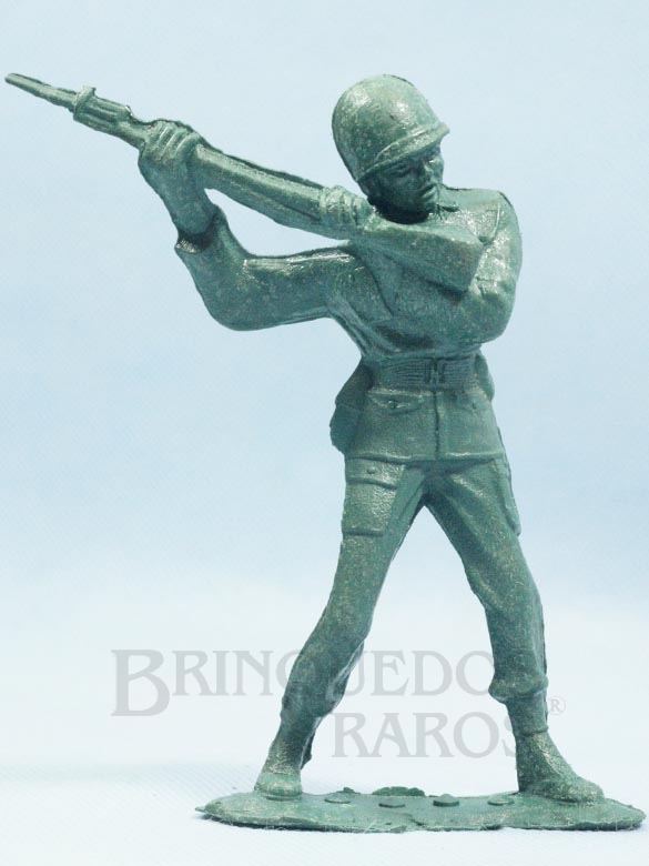 Brinquedo antigo Soldado lutando com Fuzil 14,00 cm de altura Década de 1970 
