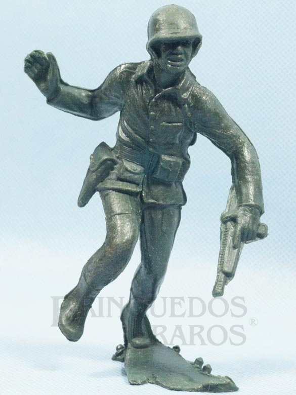 Brinquedo antigo Soldado avançando com Fuzil 14,00 cm de altura Década de 1970 