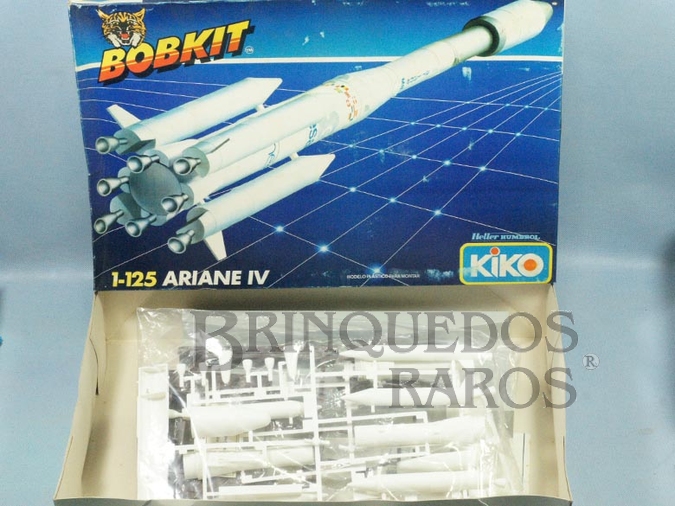 Brinquedo antigo Foguete Ariane IV Década de 1980