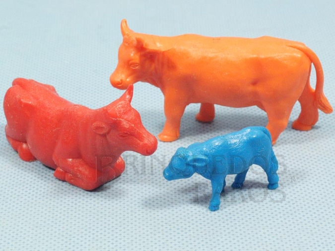 Brinquedo antigo Conjunto com Boi Vaca e Bezerro Série Fazendinha Década de 1970