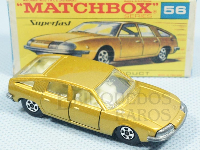 Brinquedo antigo BMC 1800 Pininfarina dourada Superfast Transitional Weels
