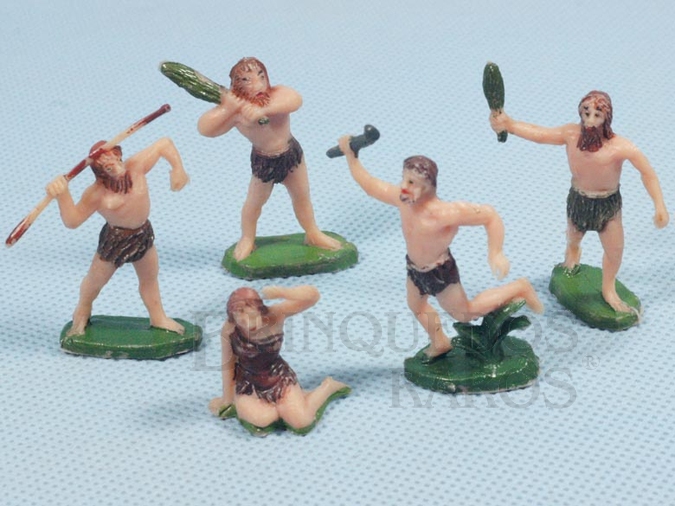 Brinquedo antigo Conjunto de cinco figuras da Pré História com 4,00 cm de altura Década de 1960