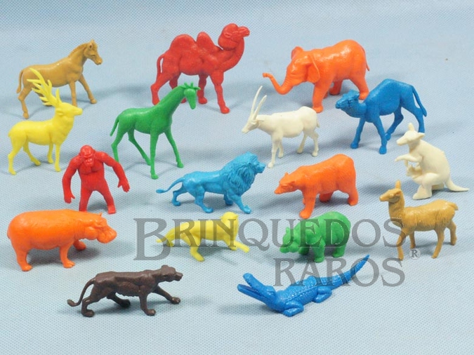 Brinquedo antigo Conjunto com 17 Animais Selvagens diversos Década de 1970