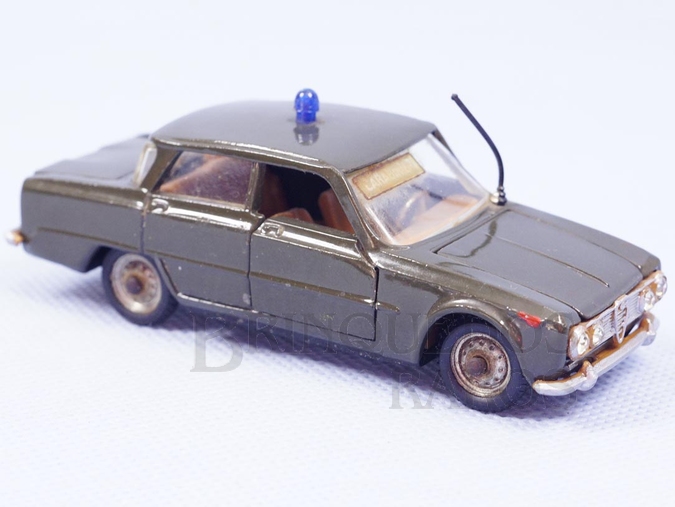 Brinquedo antigo Alfa Romeo Giulia TI versão dos Carabinieri Década de 1970