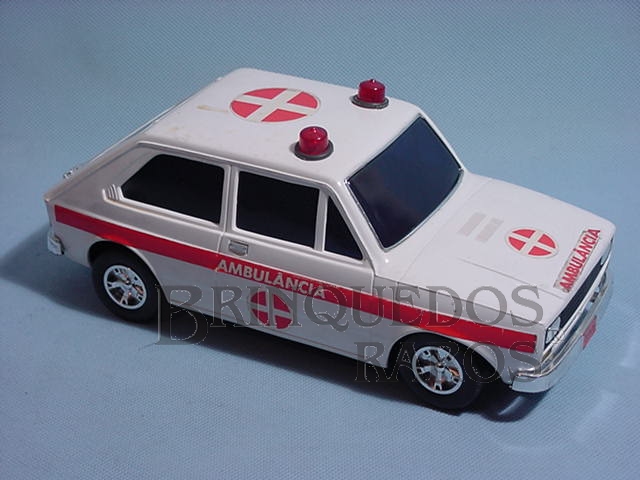 Brinquedo antigo Fiat 147 Versão Ambulância Década de 1980