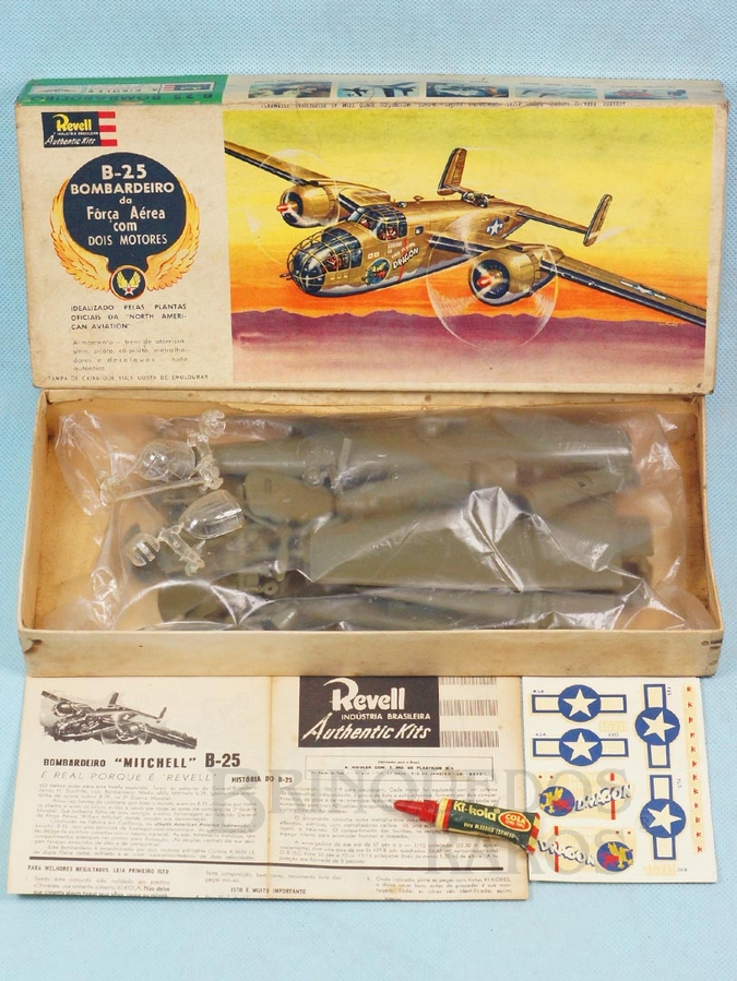Brinquedo antigo Avião Bombardeiro North American Mitchell B-25 Caixa Dura fabricação pre 1964