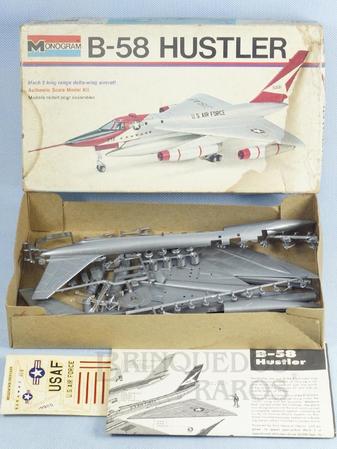 Brinquedo antigo Avião Convair B-58 Hustler Década de 1970