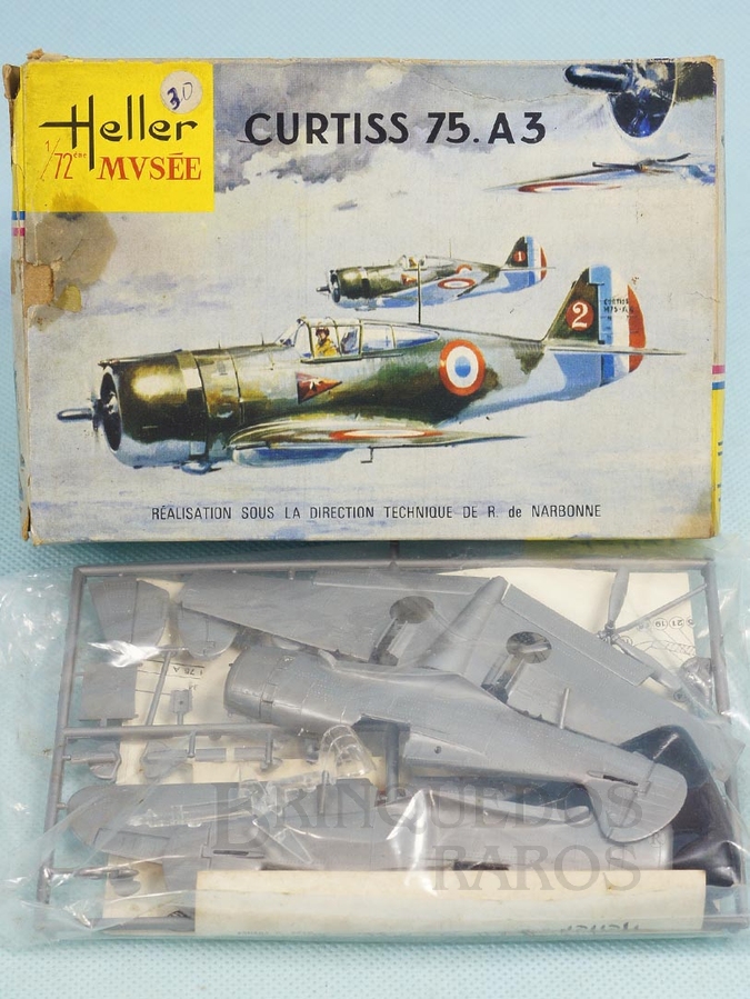 Brinquedo antigo Avião Curtiss 75A3 Kit lacrado Década de 2970