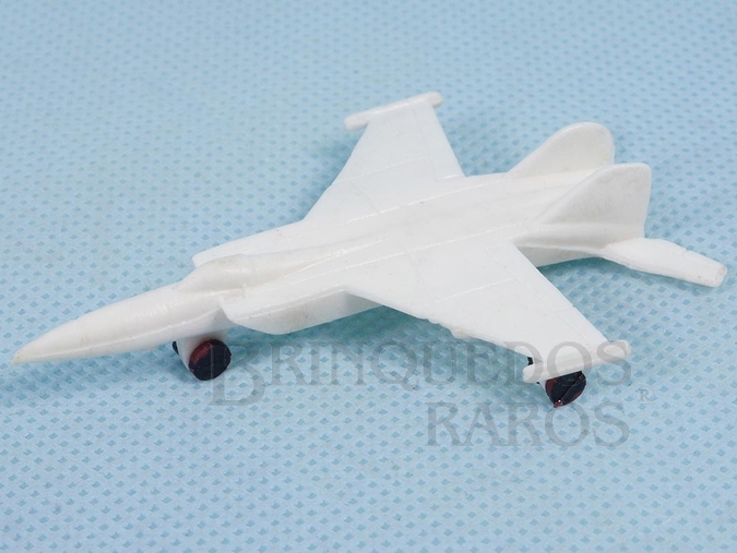 Brinquedo antigo Avião de caça Mig 31 com 8,00 cm de comprimento Brinde Mandiopã Década de 1970