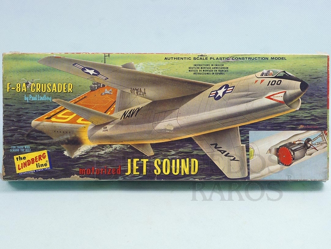 Brinquedo antigo Avião Vought F-8A Crusader Motorized Jet Sound Caixa lacrada Década de 1960