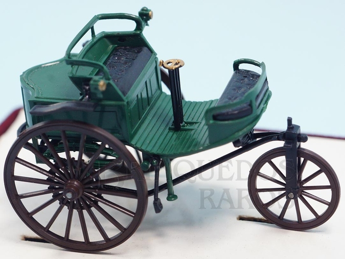 Brinquedo antigo Benz Patent Motorwagen 1886 brinde Mercedes Benz alemã Década de 1970 
