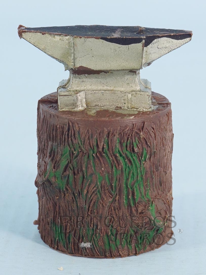 Brinquedo antigo Bigorna com 3,5 cm de altura Série Fazenda Chaparral Década de 1970