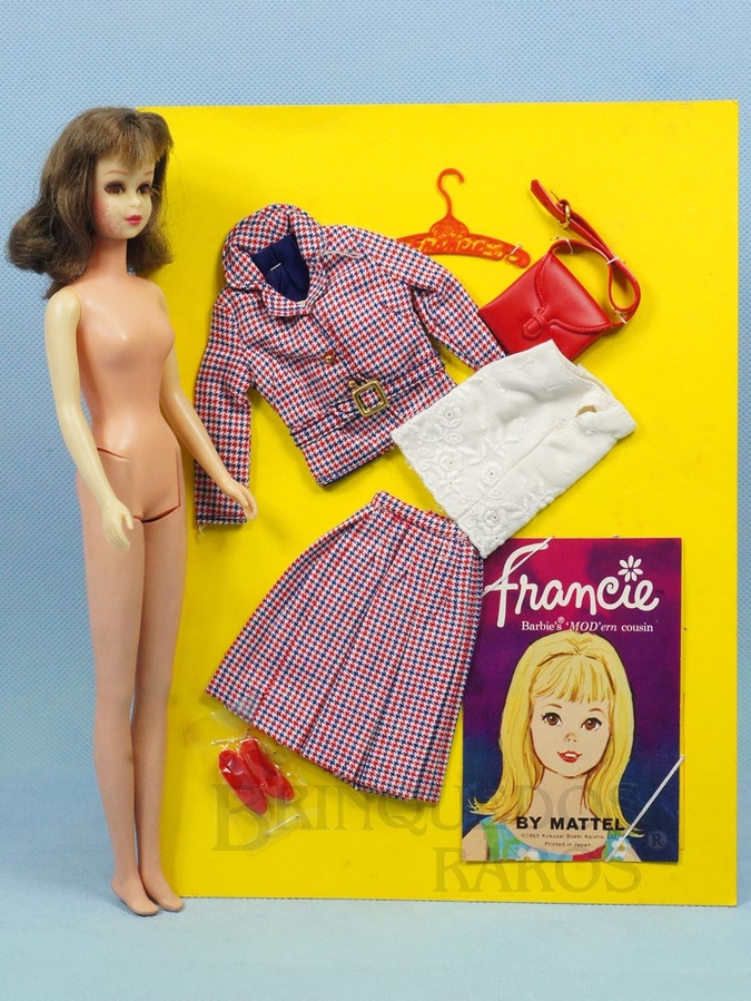 Brinquedo antigo Boneca Francie e o Conjunto completo Chek Mates com 5 itens ainda na Cartela Original Anos de 1966