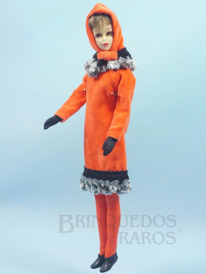 Brinquedo antigo Boneca Francie vestindo o Conjunto Orange Cosy Anos 1966 e 1967
