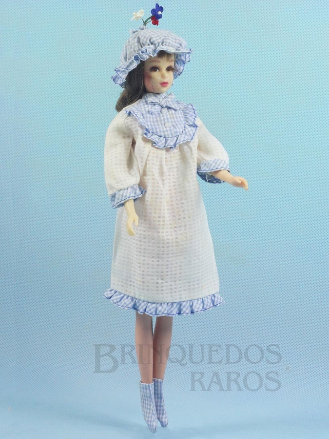 Brinquedo antigo Boneca Francie vestindo o Conjunto Tuckered Out Anos 1966 e 1967