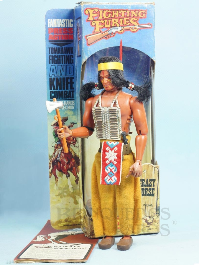 Brinquedo antigo Boneco Índio Crazy Horse Série Fighting Furies com 20,00 cm de altura Roupas de tecido Década de 1970