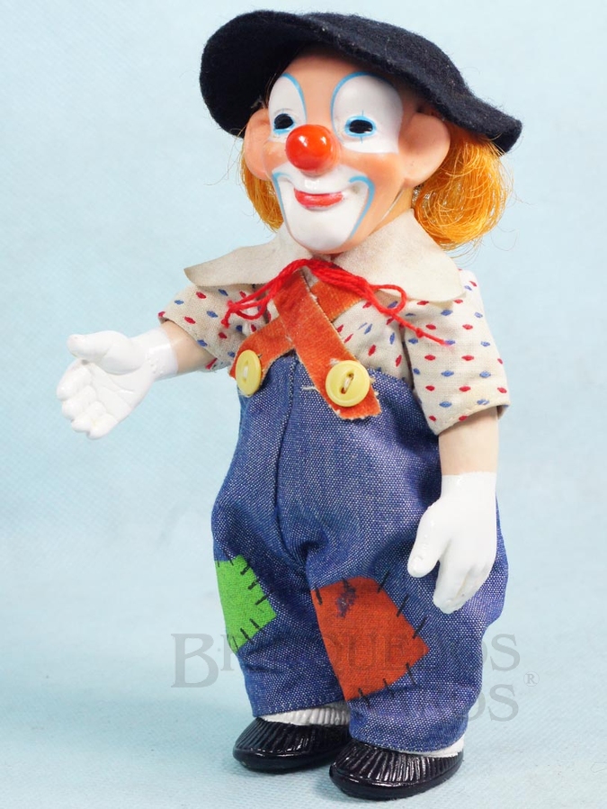 Brinquedo antigo Boneco Palhaço Bimbo com 18,00 cm de altura Todo articulado Camisa de cambraia e Calça de brim Cabelo de nylon Ano 1970