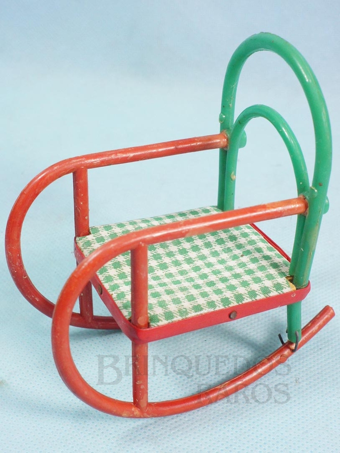 Brinquedo antigo Cadeira de Balanço para bonecas de 8,00 cm de altura Década de 1960