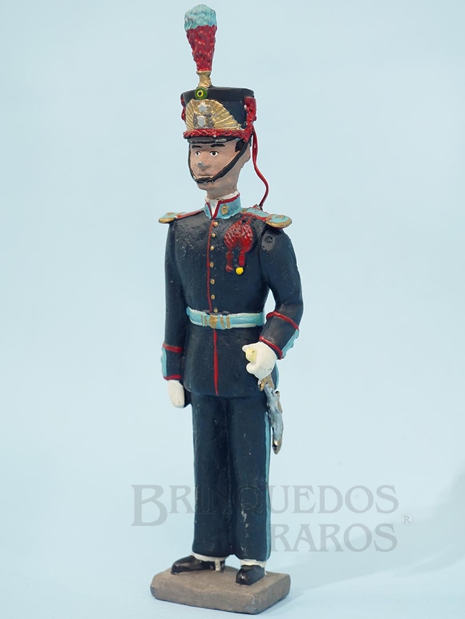 Brinquedo antigo Cadete da Academia Militar das Agulhas Negras em Uniforme de Inverno com 13,5 cm de altura Década de 1990