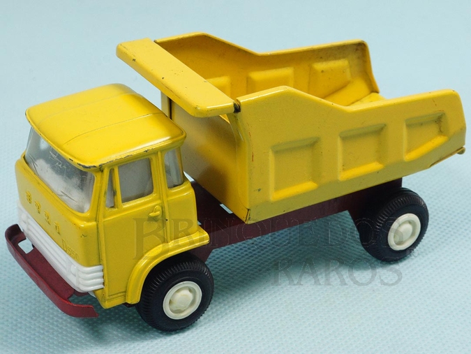 Brinquedo antigo Caminhão Ebro D550 Basculante com 13,00 cm de comprimento Cabine de metal basculante Chassi de aço Década de 1970