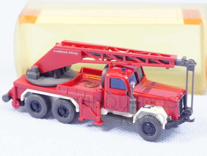 Brinquedo antigo Caminhão Guindaste Magirus Deutz KW 16 com 5,00 cm de comprimento Década de 1980