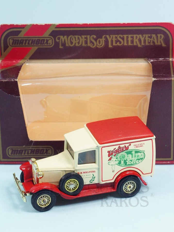 Brinquedo antigo Caminhonete 1930 Ford Model A Yesteryear Walters Palm Toffee Década de 1980