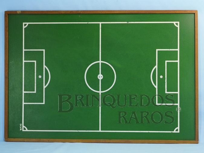 Brinquedo antigo Campo para Jogo de Futebol de Botão medindo 90,0 x 62,0 cm Década de 1970
