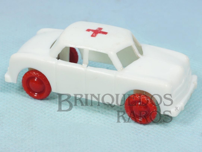 Brinquedo antigo Carro Ambulância com 8,00 cm de comprimento Década de 1960