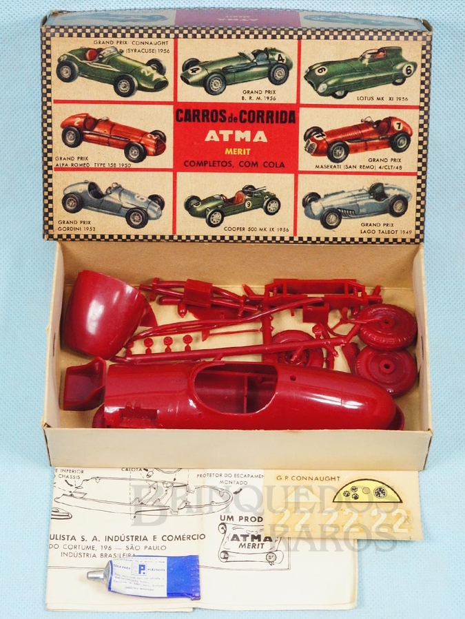 Brinquedo antigo Carro de corrida Connaught com 17,00 cm de comprimento Década de 1960