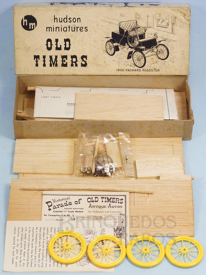 Brinquedo antigo Carro Packard Roadster 1900 Kit de madeira com rodas de plástico Ano 1949