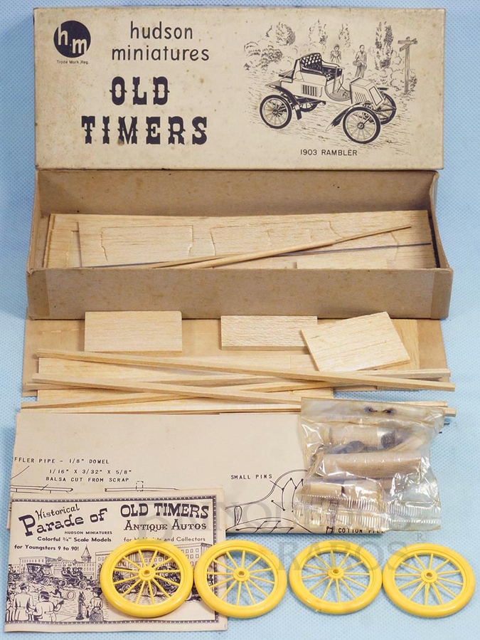 Brinquedo antigo Carro Rambler 1903 Kit de de madeira com rodas de plástico Ano 1949