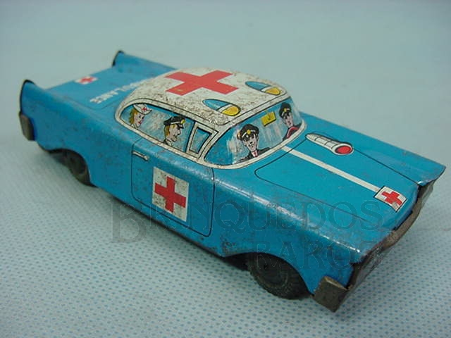 Brinquedo antigo Carro Sedan Ambulance com 12,00 cm de comprimento Década de 1960
