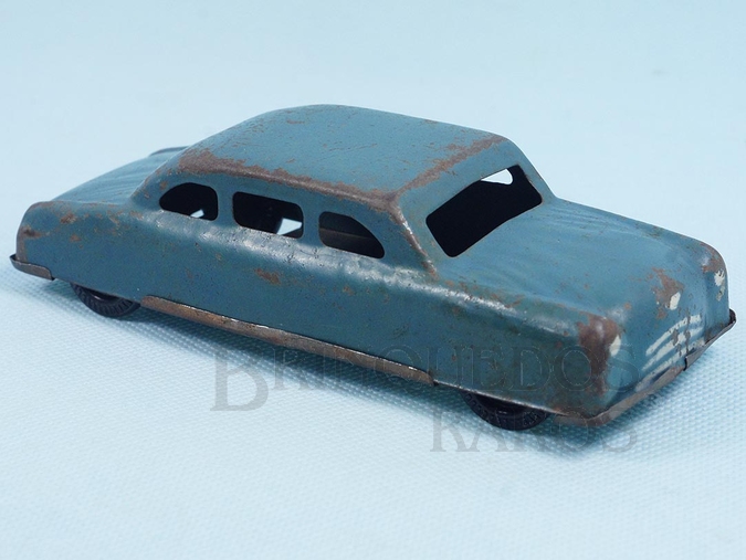 Brinquedo antigo Carro Sedan com 12,00 cm de comprimento Década de 1960 