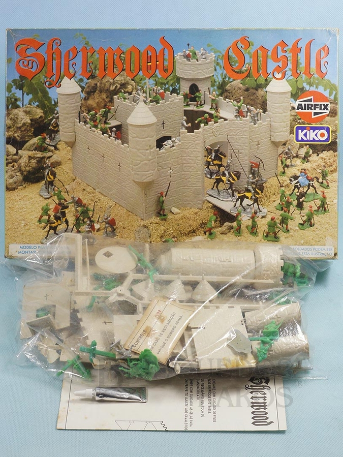 Brinquedo antigo Castelo de Sherwood Castle completo com figuras e soldados Década de 1990