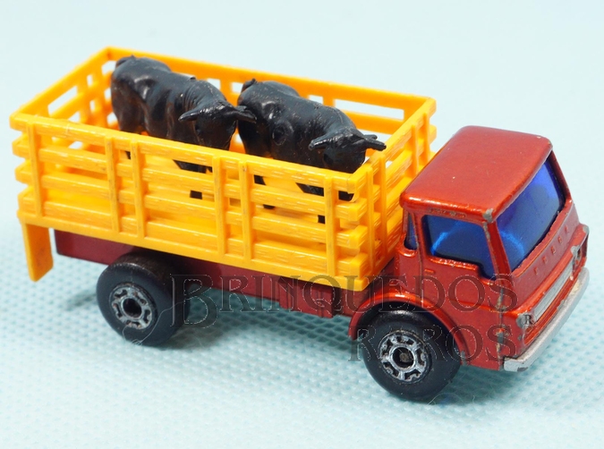 Brinquedo antigo Cattle Truck Superfast completo com bois 